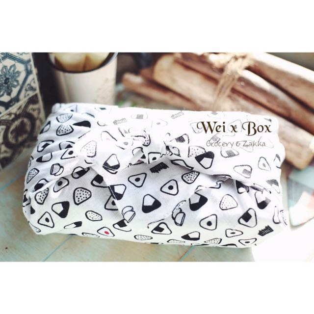 日本限定 棉麻飯團 風呂敷 大方巾 便當包巾 袱巾 禮品包裝 餐墊 居家生活 家庭雜貨在旋轉拍賣