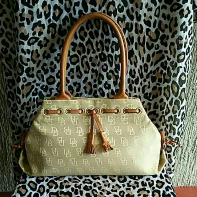 dooney & bourke bags price