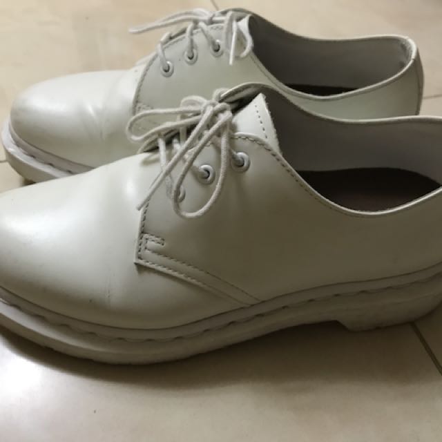 dr martin shoes womens
