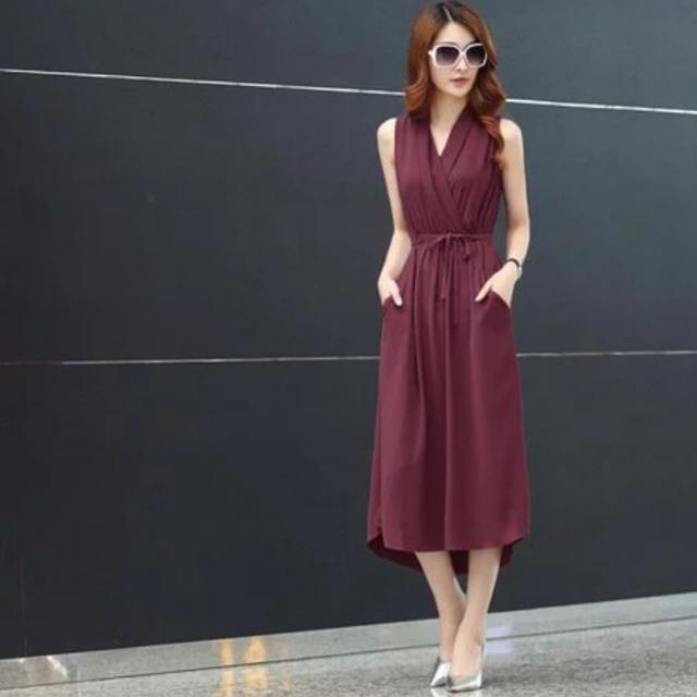 minimalist midi dress