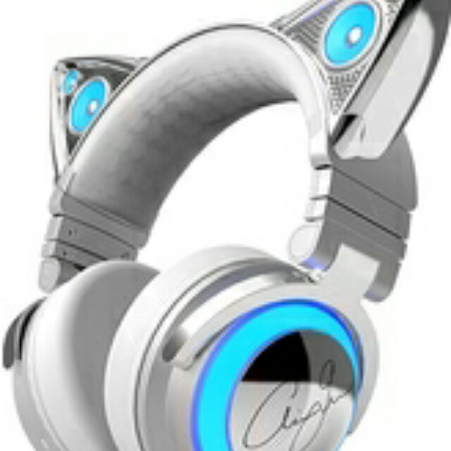 Ariana grande wireless discount cat ear headphones