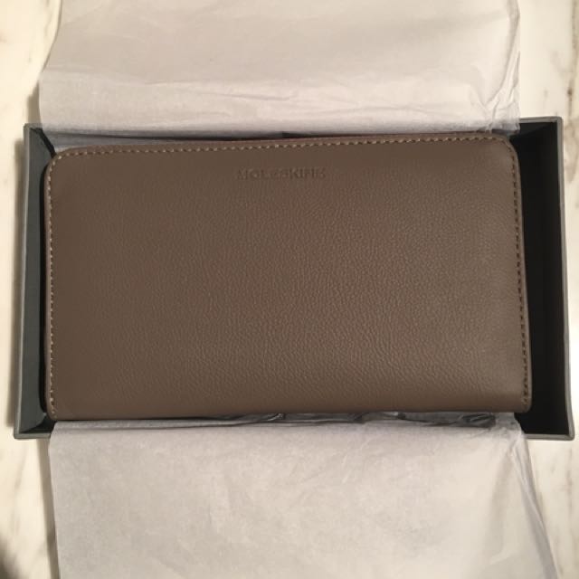 Moleskine LEATHER LINEAGE ZIP WALLET GREY, Luxury, Bags & Wallets on