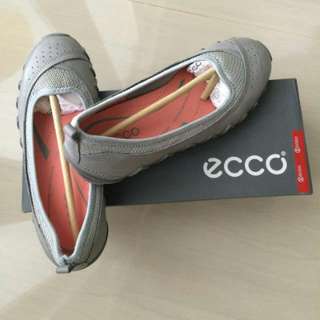 Sepatu Wanita Ecco