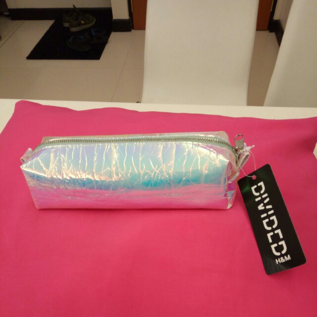 $1 pencil case