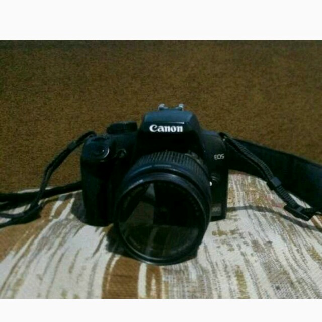 canon eos 1000d dslr