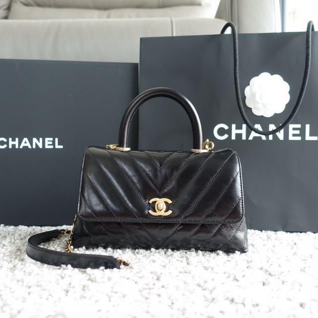 Ln 24 Chanel Mini Chevron Coco Handle Luxury Bags Wallets On Carousell