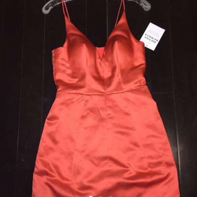 Selena gomez deals red satin dress