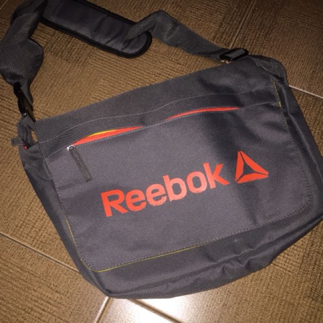 Selempang reebok on sale original