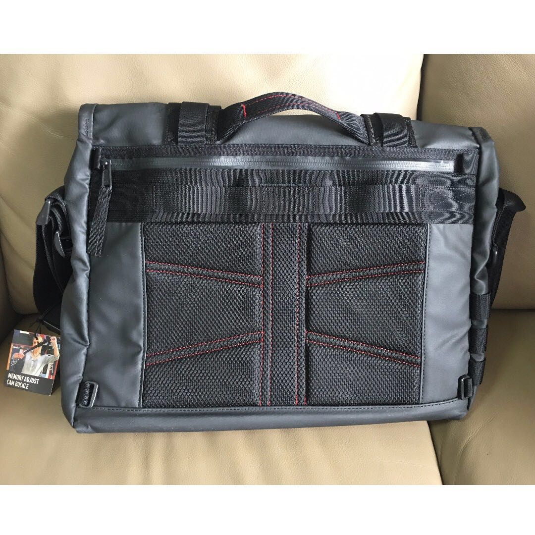 Timbuk2 Alchemist Laptop Messenger Bag Small Carbon Men s Fashion Bags Sling Bags on Carousell