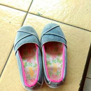 Sepatu bata