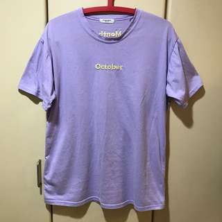 October紫色T-shirt