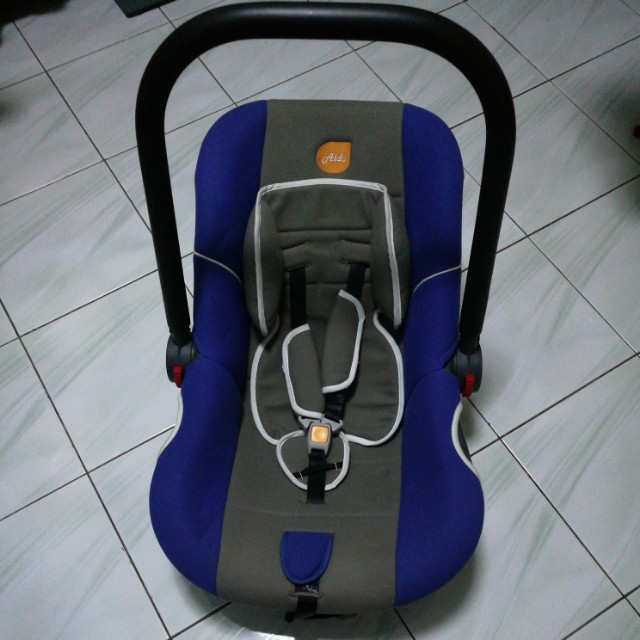 Aldo baby bucket carrier