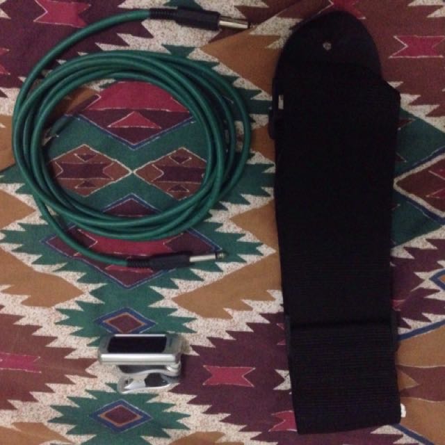 Ibanez gsr200 bass guitar, Hobbies & Toys, Music & Media, CDs & DVDs on