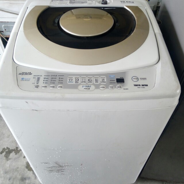 Mesin Basuh Peralatan Dapur Di Carou Tunjuk Banyak Lagi Peralatan Dapur Photo