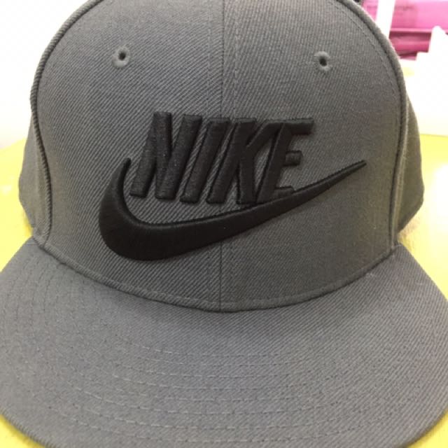 nike cap gray