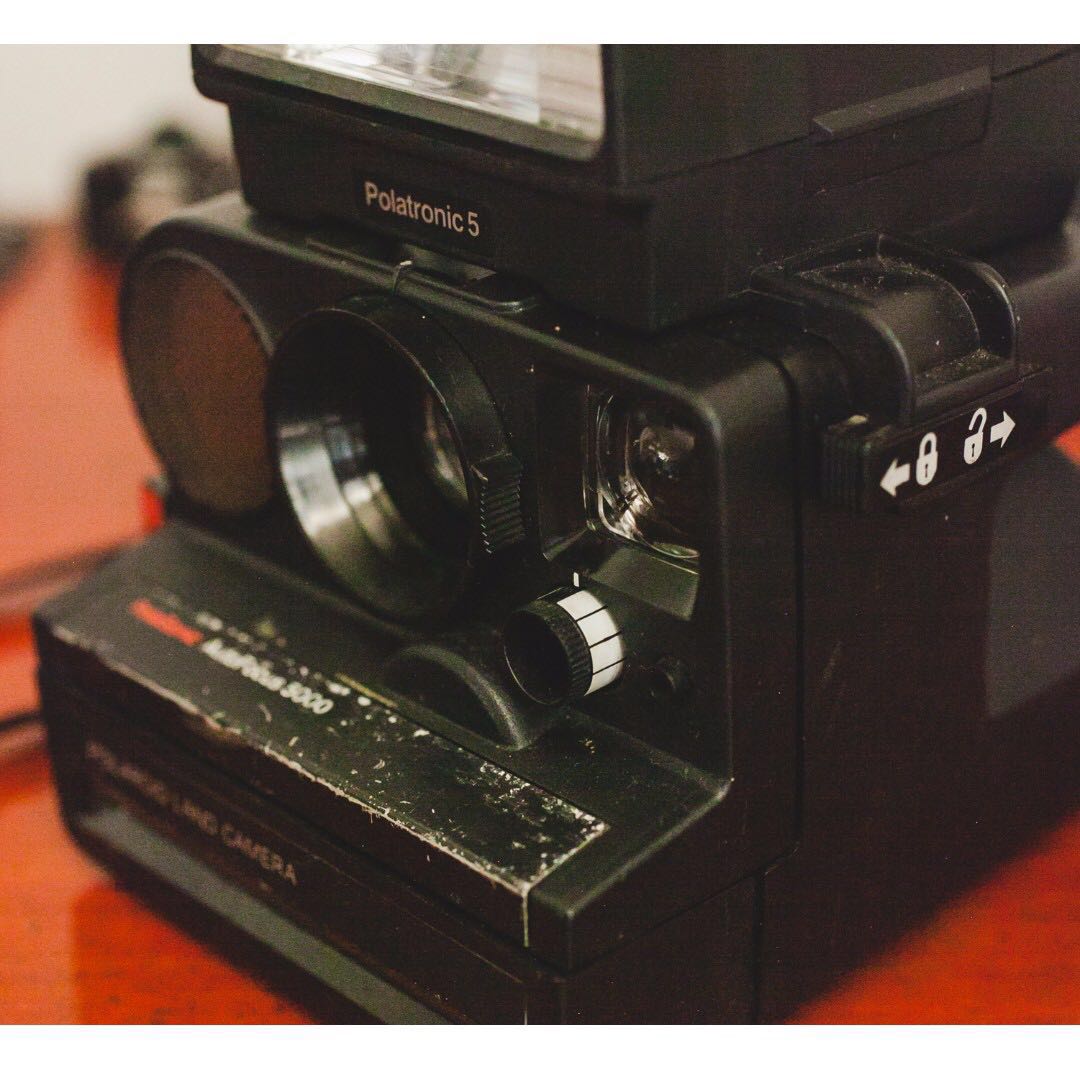 Appareil photo polaroïd des années 80 - Canada