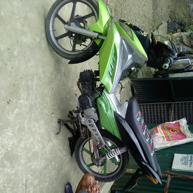 rusi zx 125