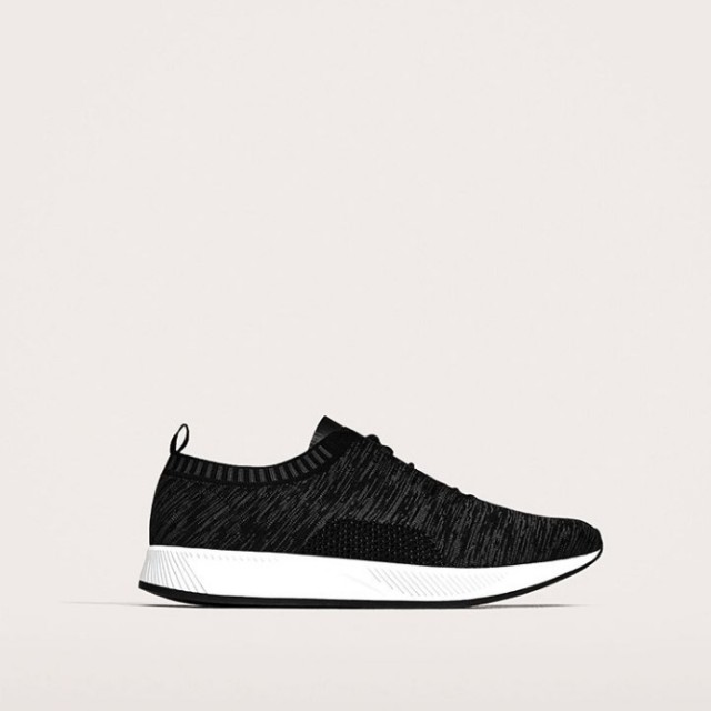 black lightweight sneakers