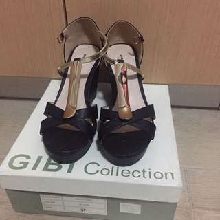 GIBI sandals
