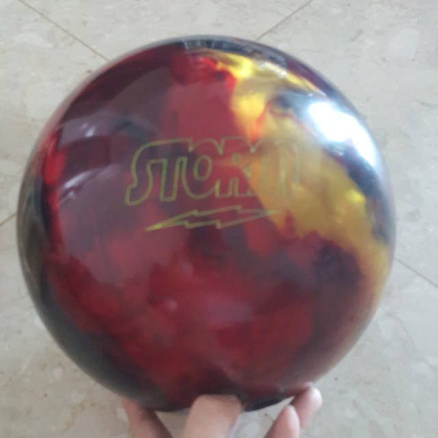 Reserved! 13 lbs Storm IQ Supreme Bowling Ball, Sports Equipment