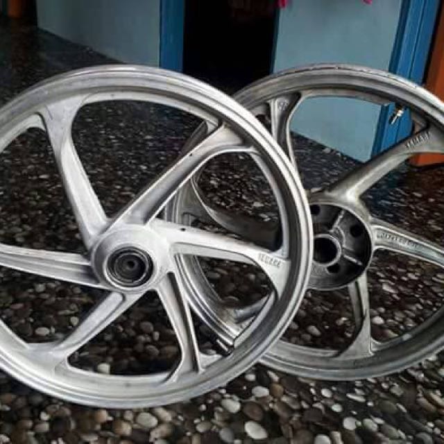 Enkei 6 batang ori, Motor di Carousell