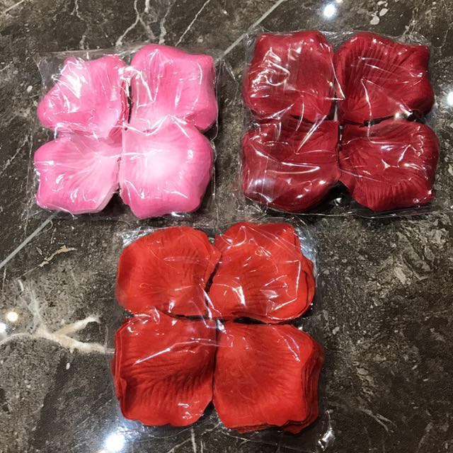 Fake Petals, Hobbies & Toys, Stationery & Craft, Occasions & Party