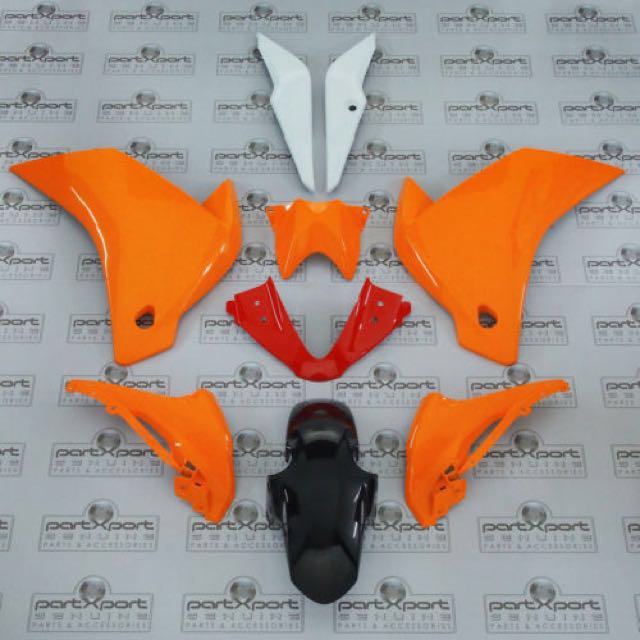 Honda cbr 150r store side panel price