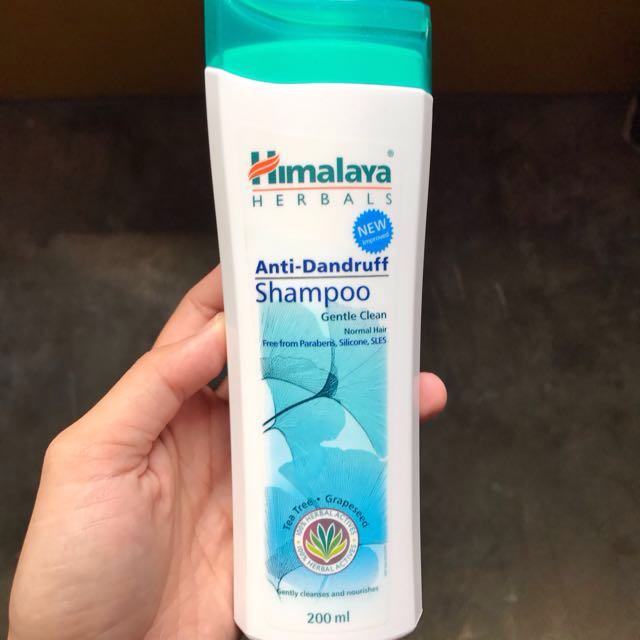 Himalaya Anti Dandruff Shampoo Health Beauty Hair Care On Carousell
