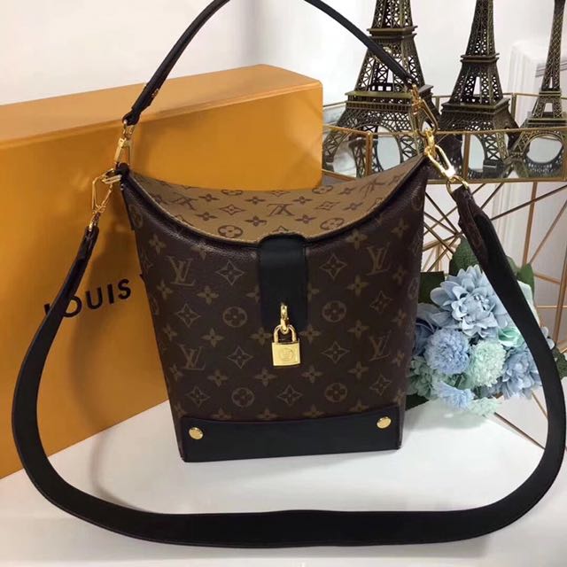 Louis Vuitton LV bento box bag, Women's Fashion, Bags & Wallets