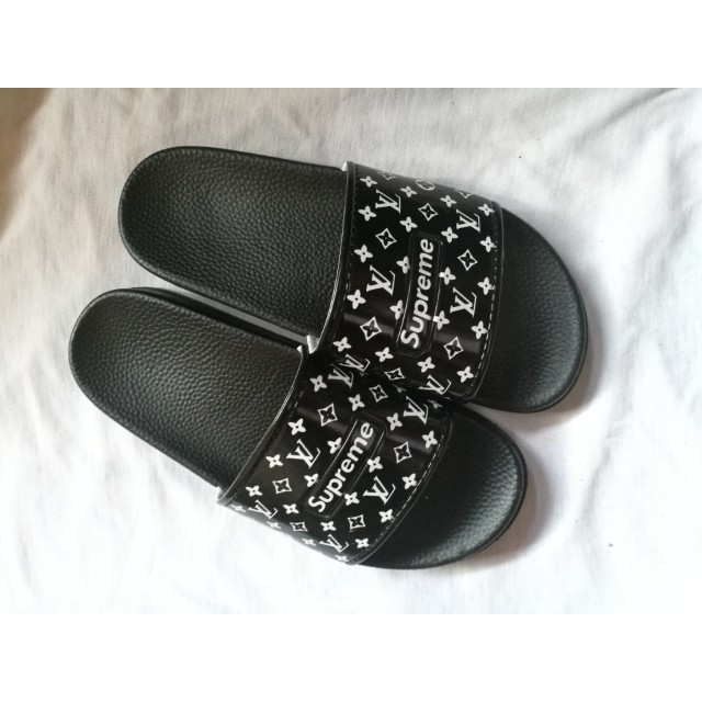 LV Supreme Slippers, Women's Fashion, Footwear, Slippers and