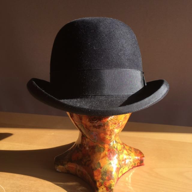 akubra top hat