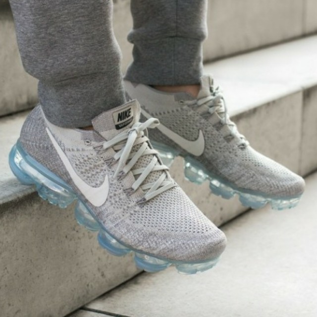 Nike vapormax deals light grey