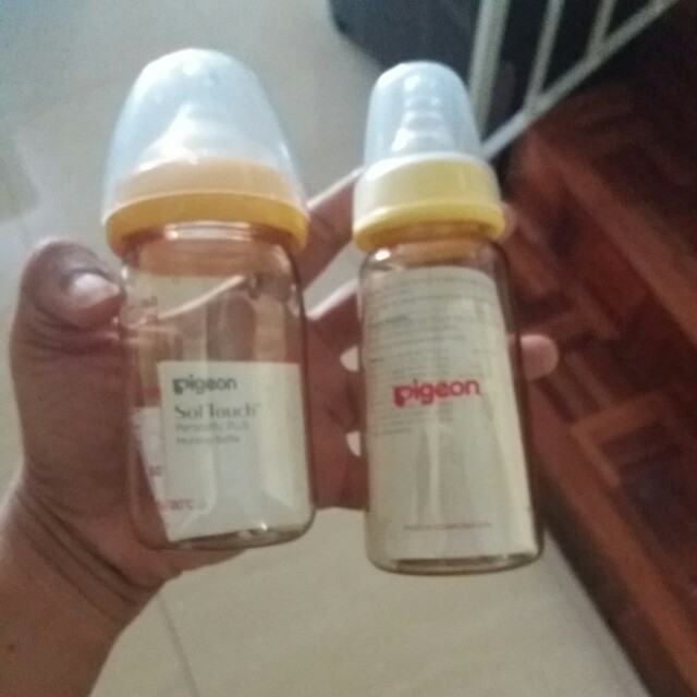 Pigeon wide Neck and slim neck bottles