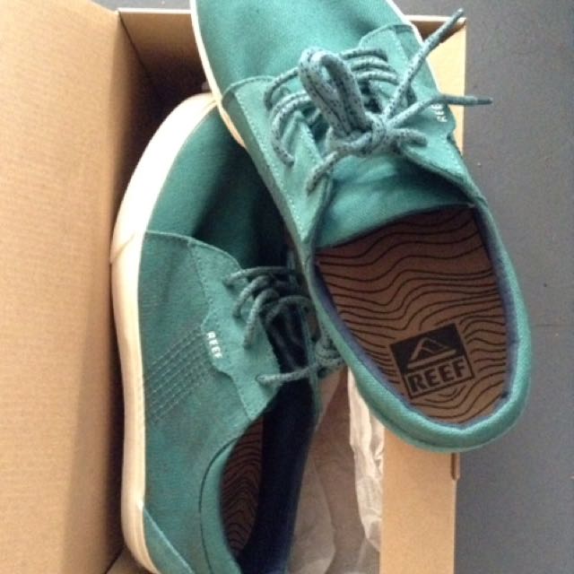 reef canvas shoes