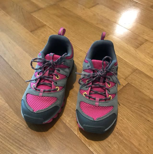 columbia girls shoes