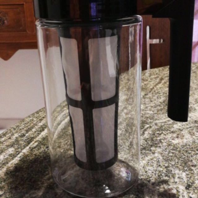 Takeya Cold Brew Iced Coffee Maker 1 Quart, Home Appliances on Carousell