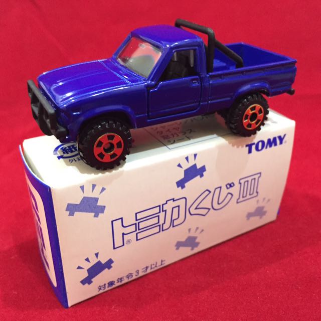 tomica toyota hilux