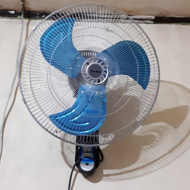 Yundai Wall Fan Swing 18 Elektronik Lainnya Di Carousell