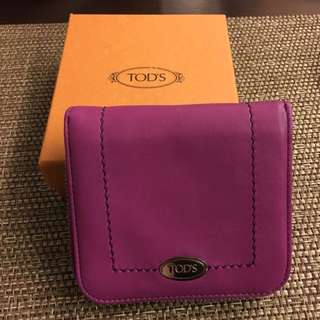 TOD'S桃紫色真皮折疊短夾