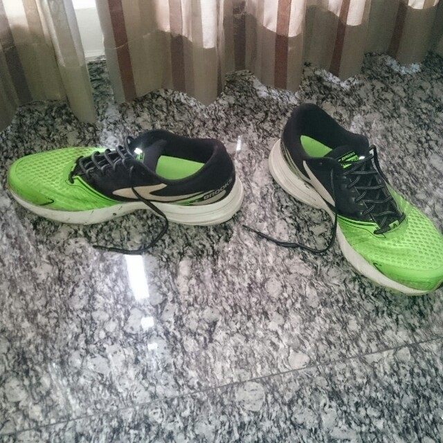 used brooks running shoes