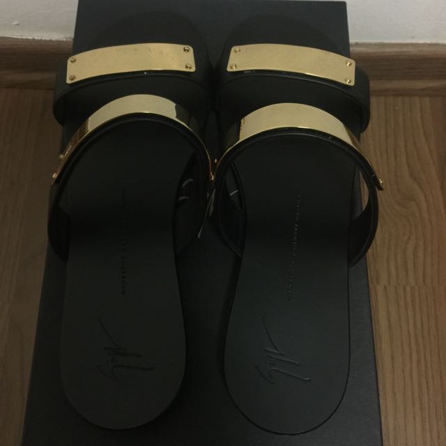 Giuseppe flip flops store mens