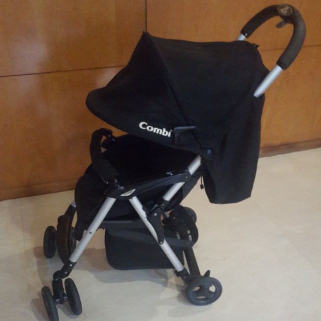 COMBI Well Carry Stroller Light Weight Babies Kids Going Out Strollers on Carousell