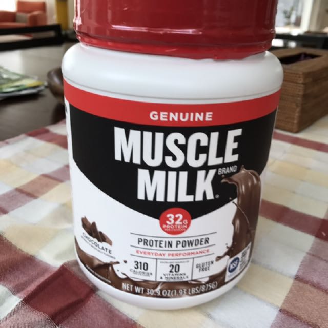 Muscle Milk Chocolate Protein Powder, 32G per 2 scoops, Food & Drinks