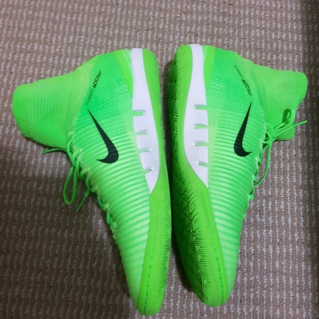 Nike indoor football shoes (Category: Sports Equipment - Others) located in Gold Coast. Submitted by topgunglenn (Listing ID 135501861, Image 1). Description: First grade MercurialX Proximo II. Size US12. Able to fit us 11-13. 10/10 condition. Used once. Selling only because I've gotten another pair exactly the same. Retail price in Nike, Rebel sports $160-200.