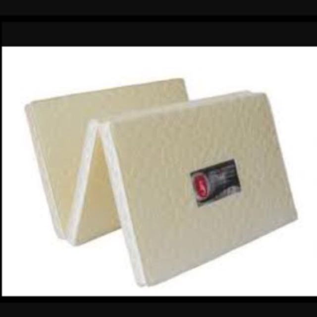 Second hand bed just use one month only, Furniture & Home Living