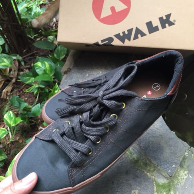 Sepatu Airwalk Original, Fesyen Wanita, Sepatu di Carousell