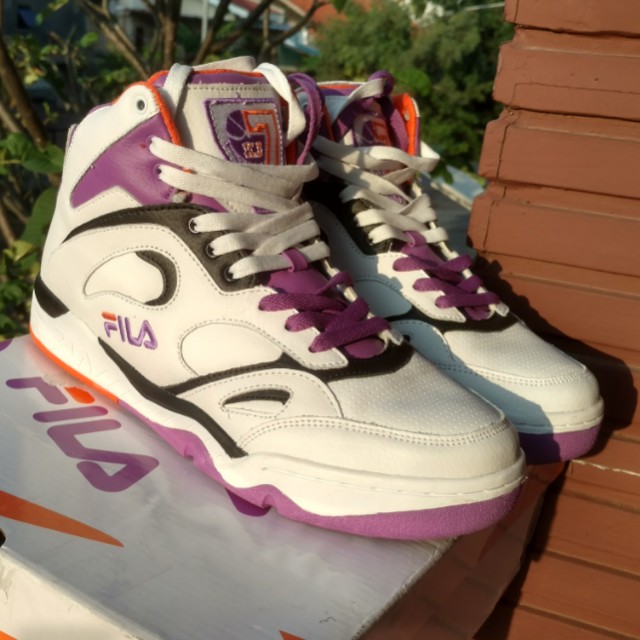 sepatu basket fila