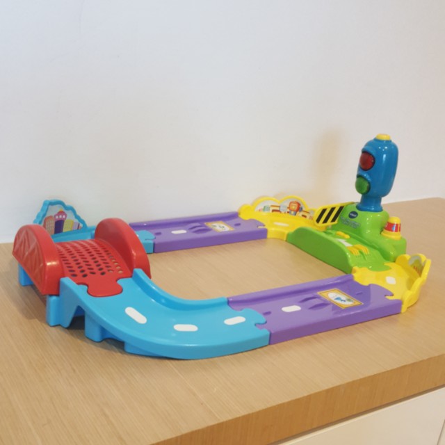vtech go go smart wheels traffic signal bridge