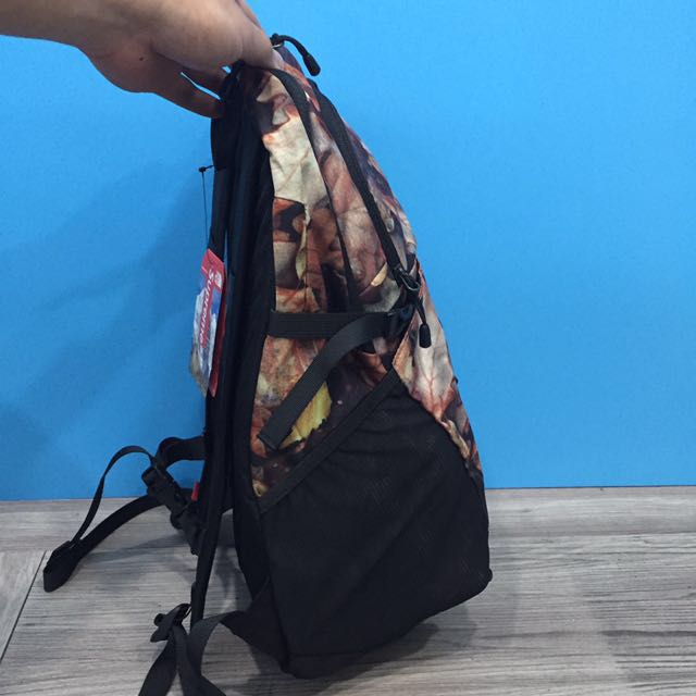 Supreme the north face pocono backpack leaves sales