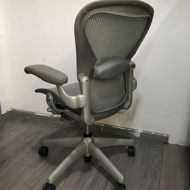 Herman Miller Aeron Chair ， Steel case Leap ， Haworth Zody